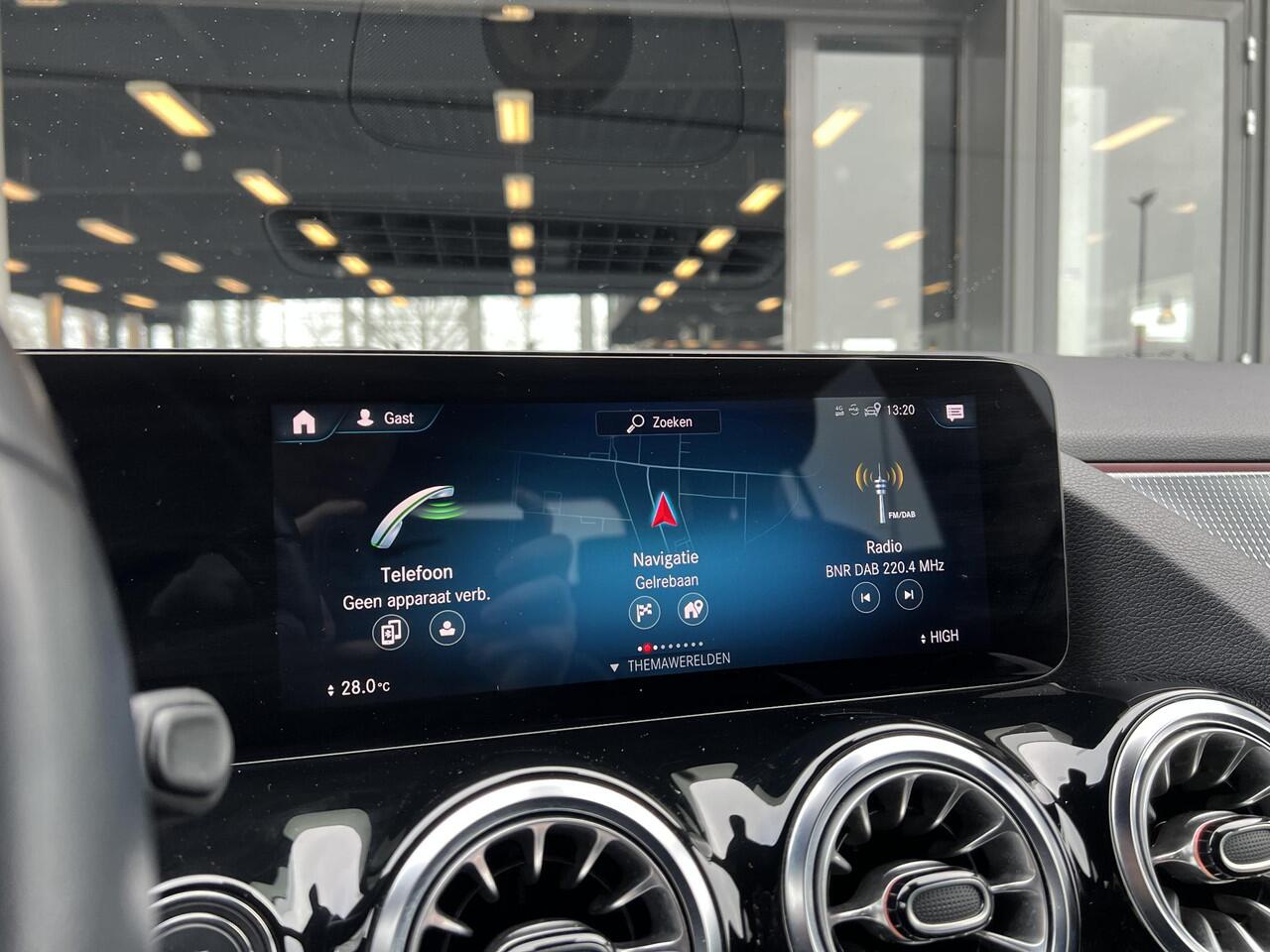 Mercedes-Benz GLA-KLASSE 250e Business Solution Luxury Limited | Dodehoekassistent | Navigatie | Dealeronderhouden!