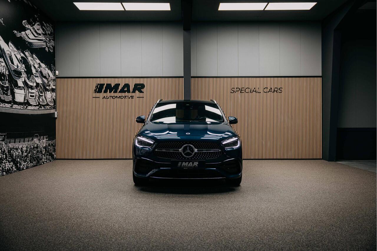 Mercedes-Benz GLA-KLASSE 180 d Business Solution AMG | AMG-Line | Pano | Stoelverwarming | Achteruitrijcamera |