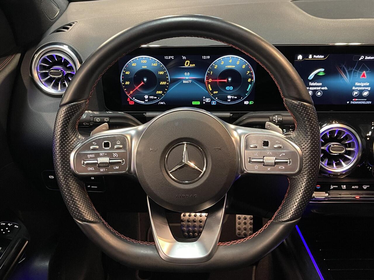 Mercedes-Benz GLA-KLASSE 250 e AMG Line 20"/Panoramadak/Memory stoel l+r/Matrix LED/Keyless/Sfeerverlichting/Stoelverwarming/Camera/Elektrische klep