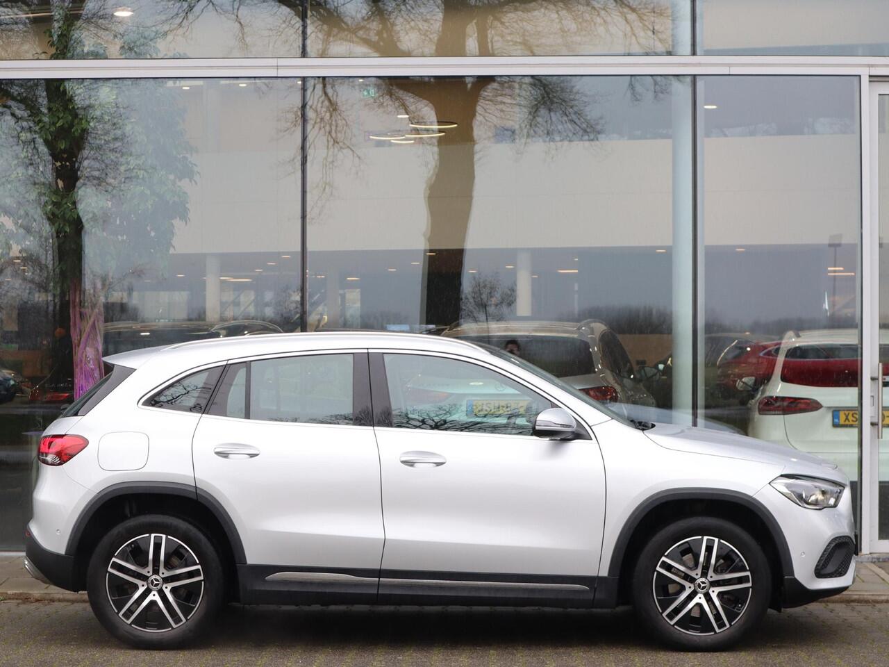 Mercedes-Benz GLA-KLASSE 250 e Luxury Line