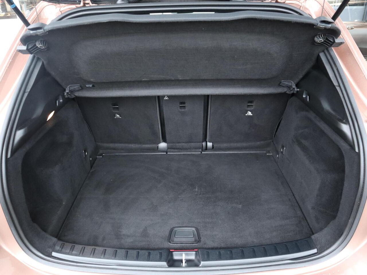 Mercedes-Benz GLA-KLASSE 250 e AMG line