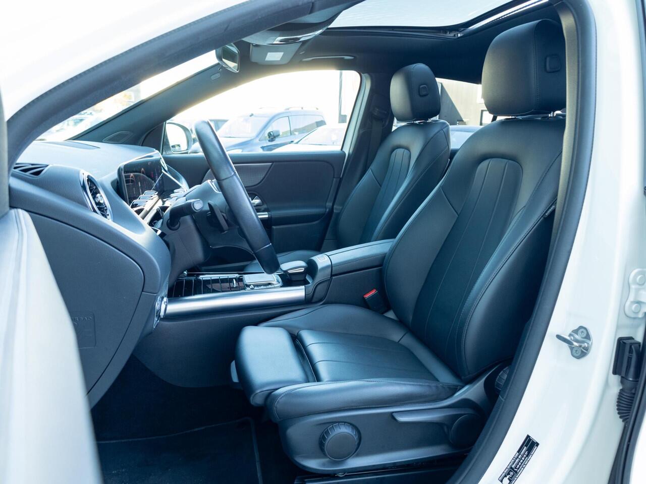 Mercedes-Benz GLA-KLASSE 250 e Panorama dak