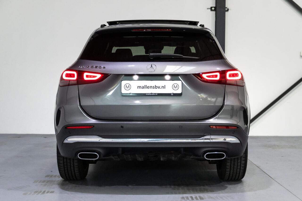 Mercedes-Benz GLA-KLASSE 250 e AMG Line PANO/MEMORY/TREKHAAK/KEYLESS/ADAPTIVE/AMG