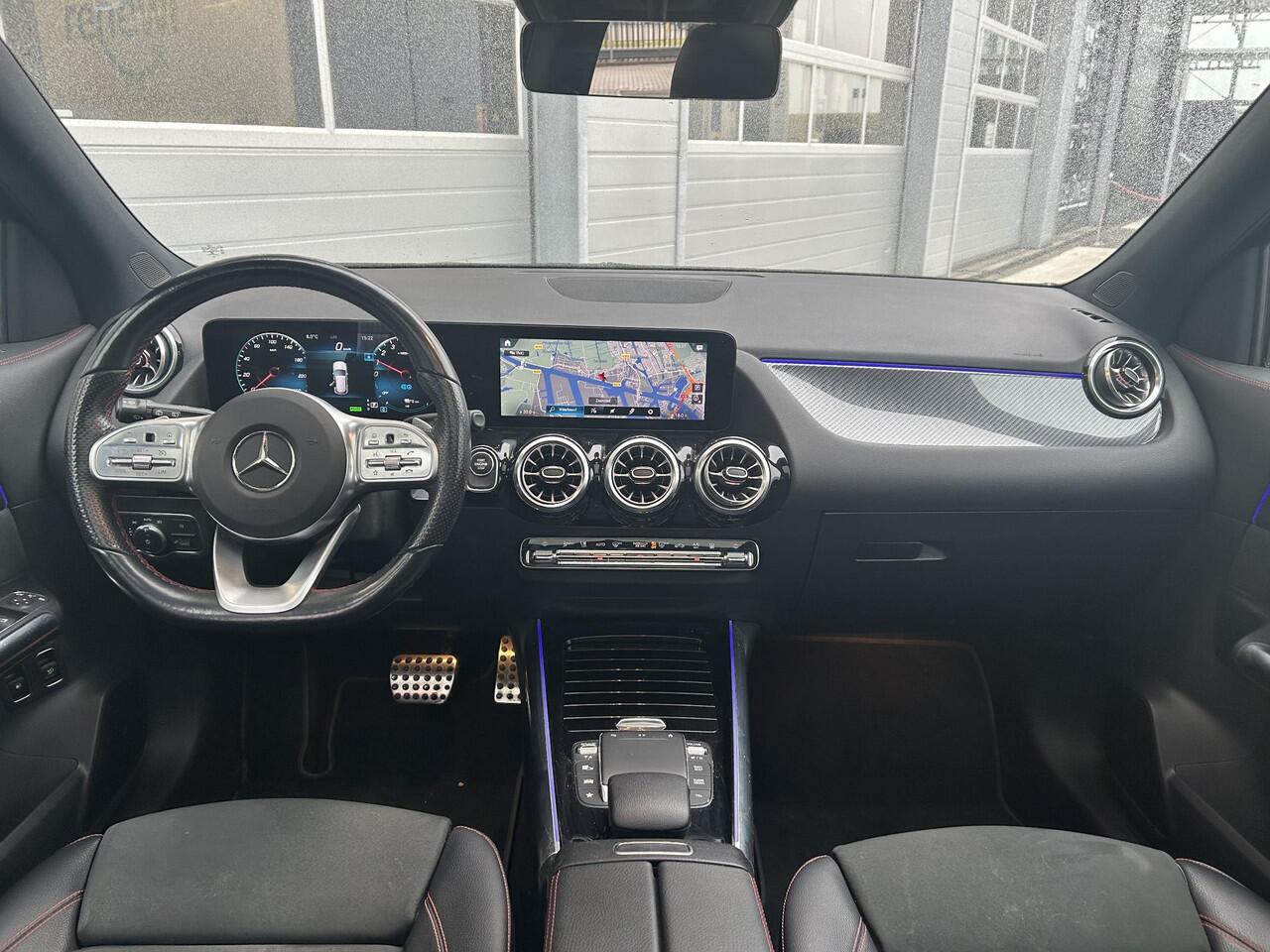 Mercedes-Benz GLA-KLASSE 250 e Business Solution AMG Limited | Memory Seats | Multibeam LED | Panoramadak | Keyless Go | Sfeerverlichting | Achteruitrijcamera