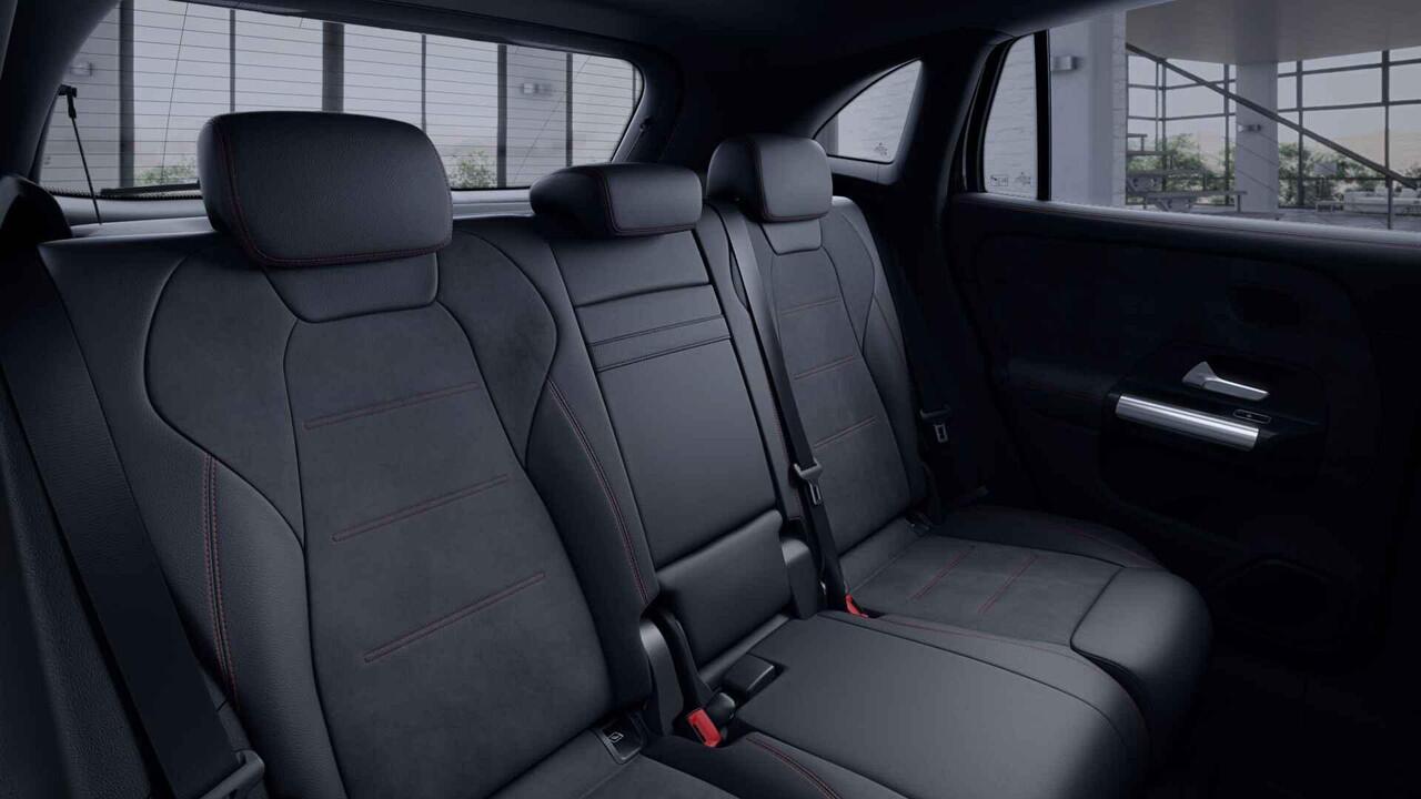 Mercedes-Benz GLA-KLASSE 250 e Business Solution AMG Limited | Panoramadak | Memory stoelen | Trekhaak | Stoelverwarming | Elektrische achterklep |