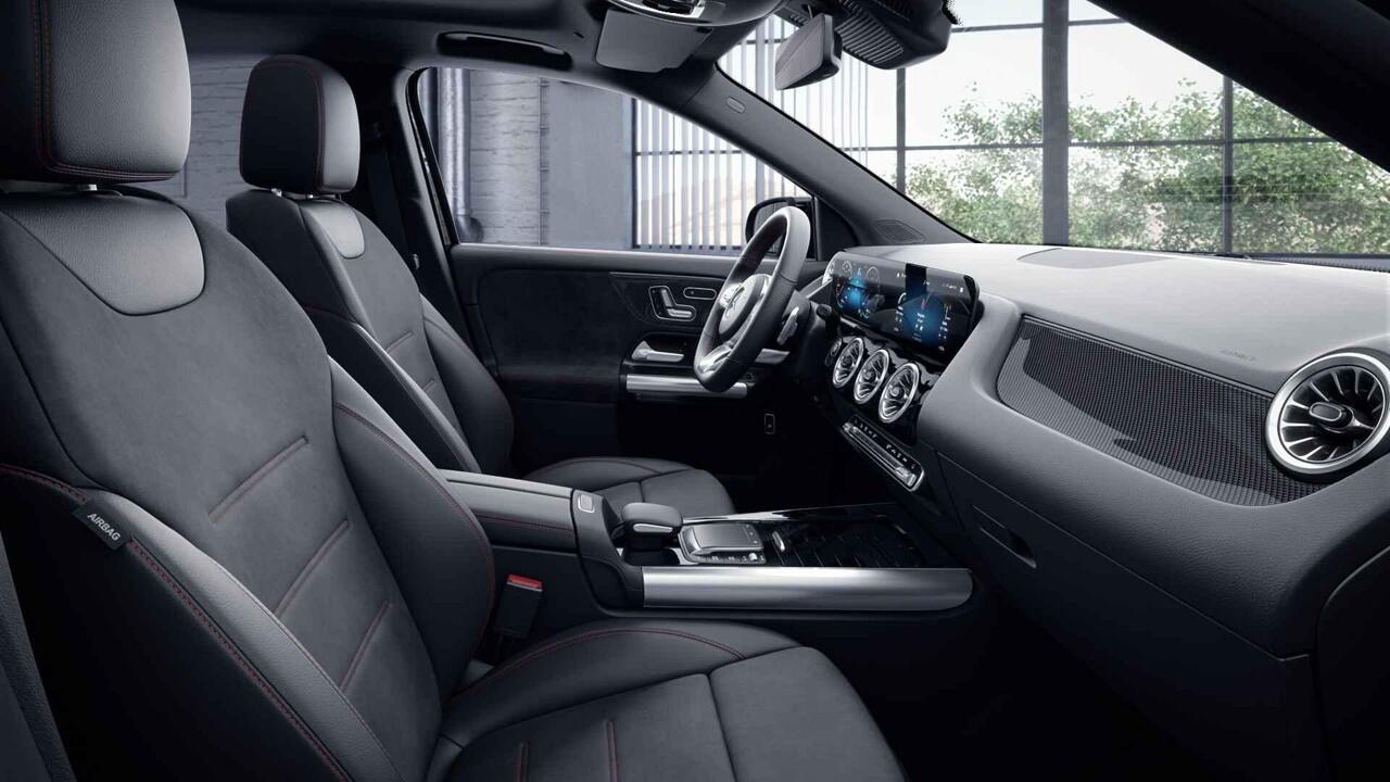 Mercedes-Benz GLA-KLASSE 250 e Business Solution AMG Limited | Panoramadak | Memory stoelen | Trekhaak | Stoelverwarming | Elektrische achterklep |