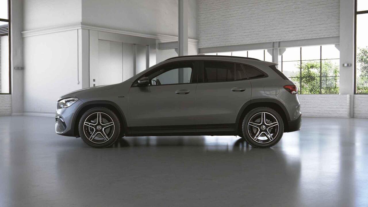 Mercedes-Benz GLA-KLASSE 250 e Business Solution AMG Limited | Trekhaak | AMG | Night | Achteruitrijcamera | Stoelverwarming |