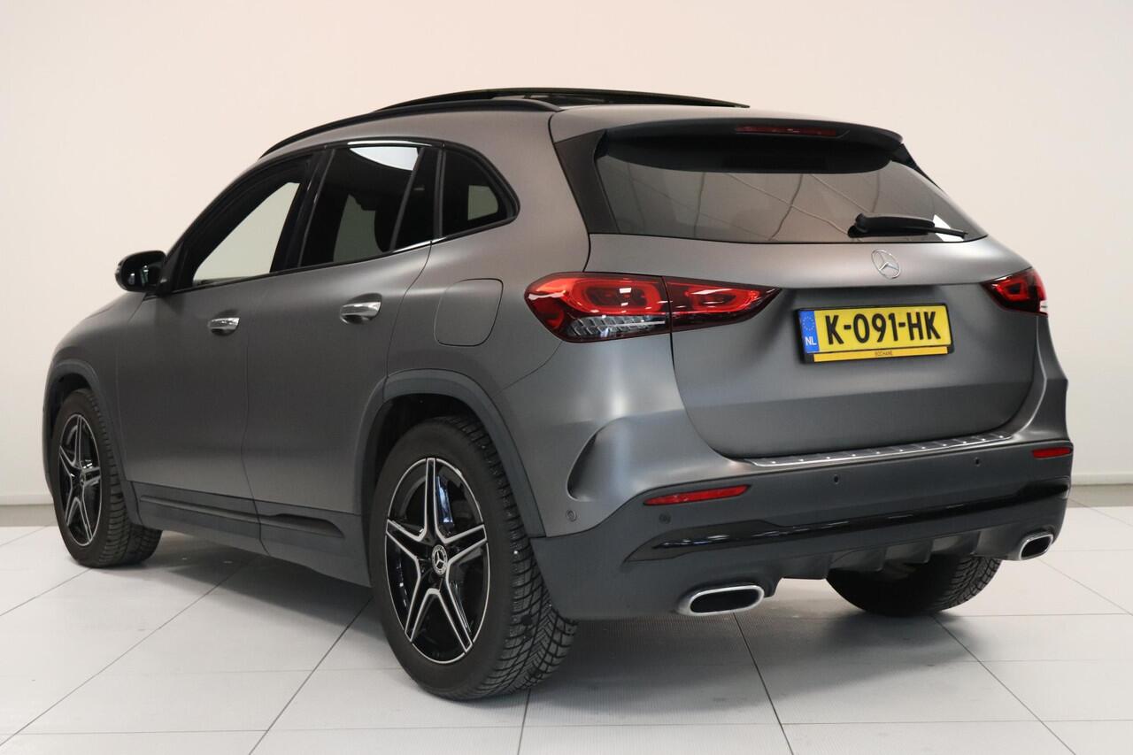Mercedes-Benz GLA-KLASSE 200 Business Solution AMG | Burmester | Panoramadak | Matrix LED | Memory |