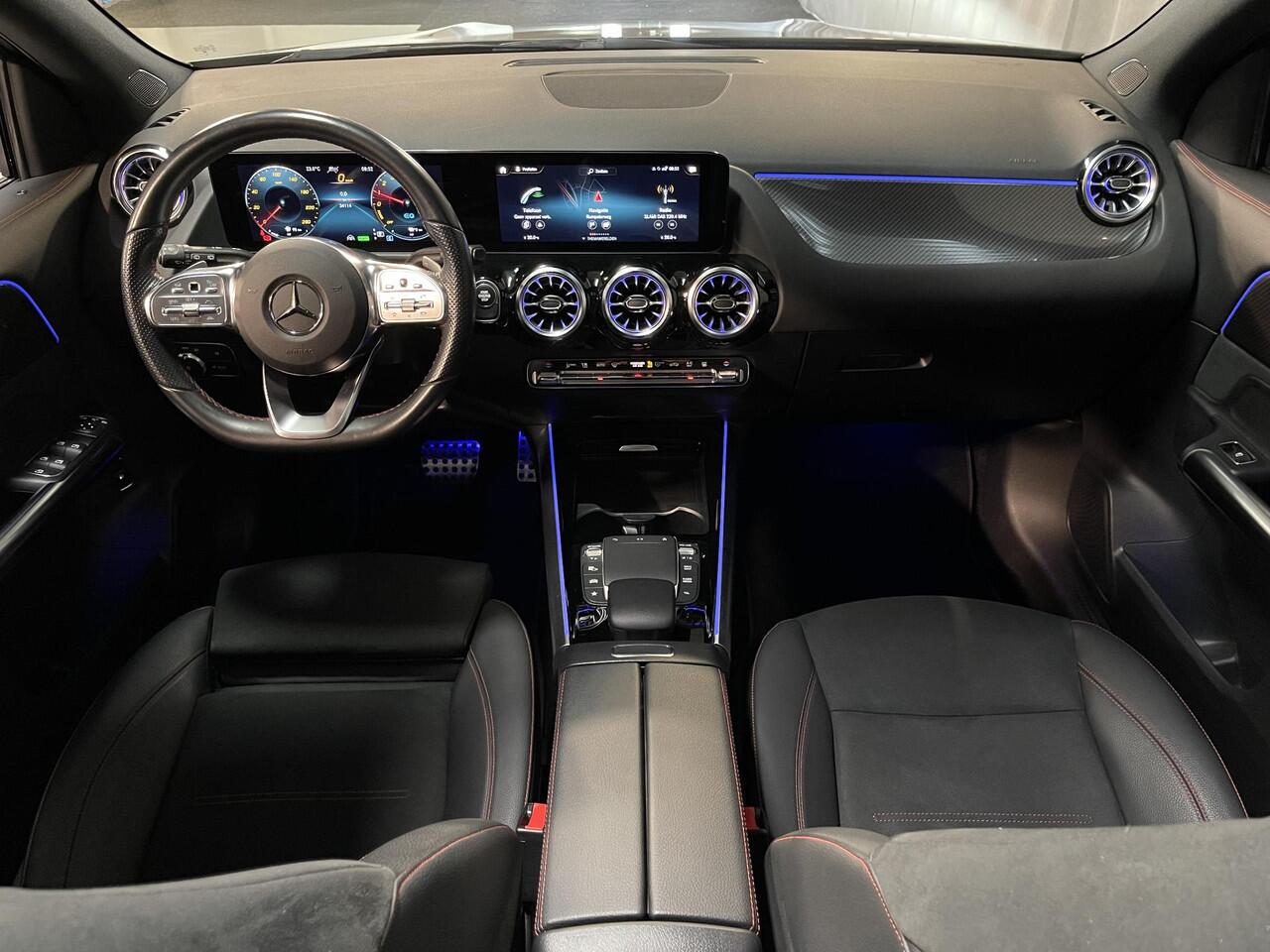 Mercedes-Benz GLA-KLASSE 250 e AMG Line 19"/Panoramadak/Trekhaak/Dodehoek/Adaptieve cruise/360 camera/Keyless/Matrix LED/Stoelverwarming/Apple Carplay & Android Auto