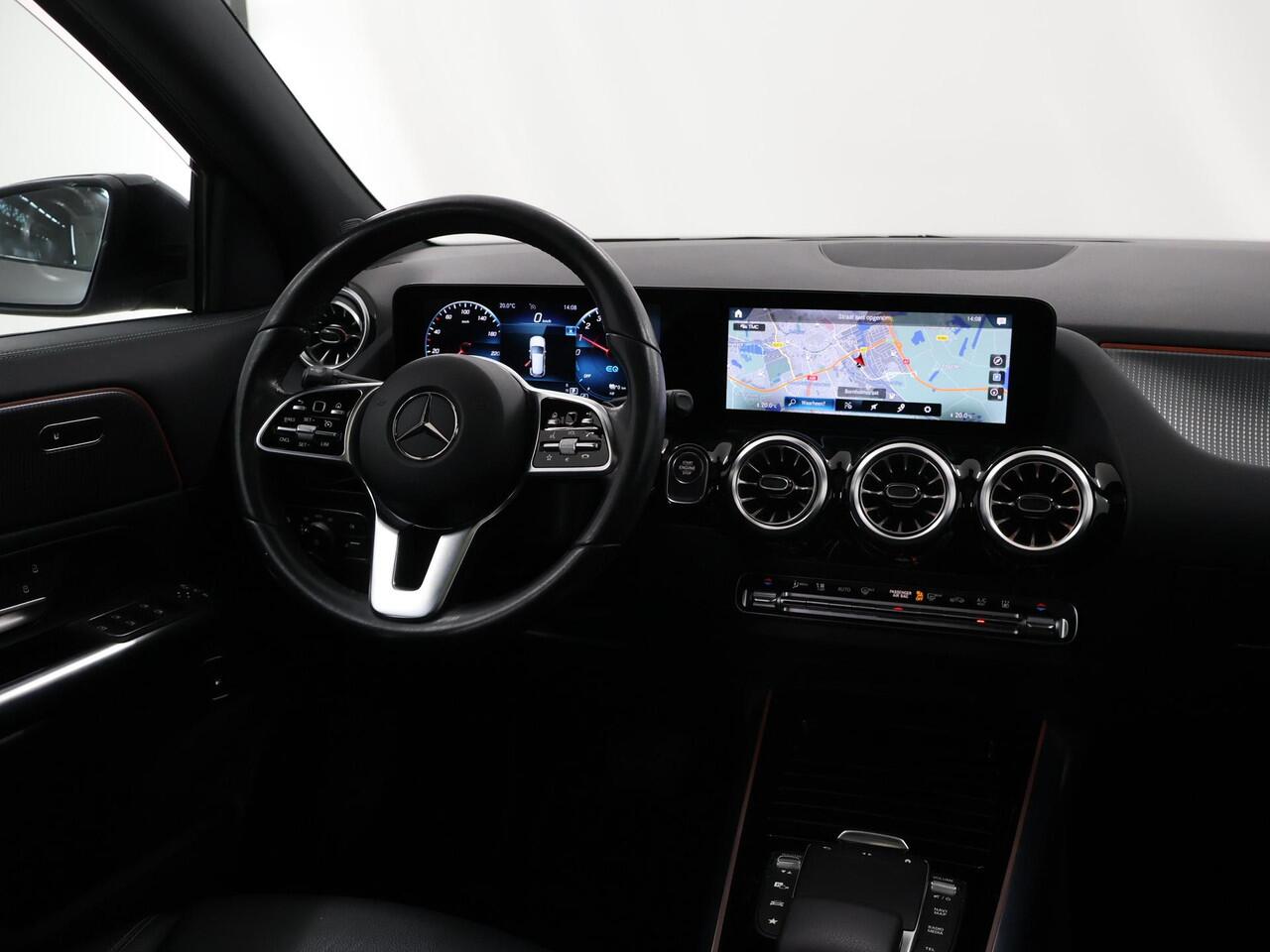 Mercedes-Benz GLA-KLASSE 250 e Luxury Line | Panoramadak | Night pakket | Multibeam |