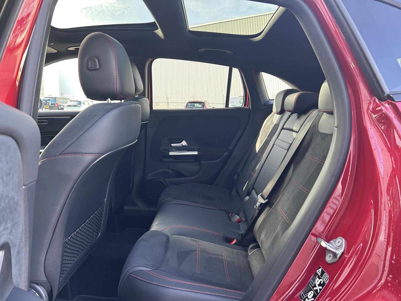 Mercedes-Benz GLA-KLASSE 250 e AMG Line | Panoramadak | Cruise Control | Stoelverwarming | Apple Carplay