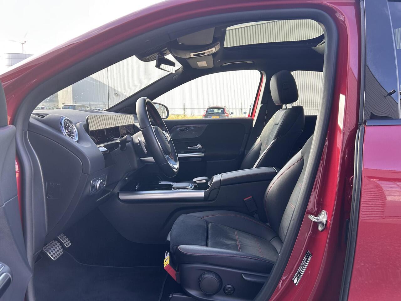 Mercedes-Benz GLA-KLASSE 250 e AMG Line | Panoramadak | Cruise Control | Stoelverwarming | Apple Carplay