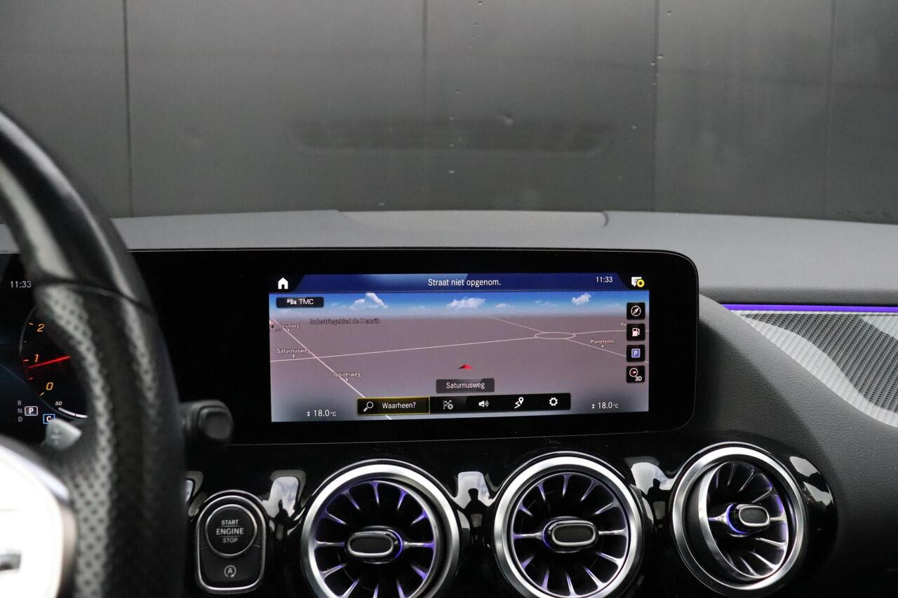 Mercedes-Benz GLA-KLASSE 180 AMG Line | PANO | CAMERA | NAVI | CRUISE | LMV |