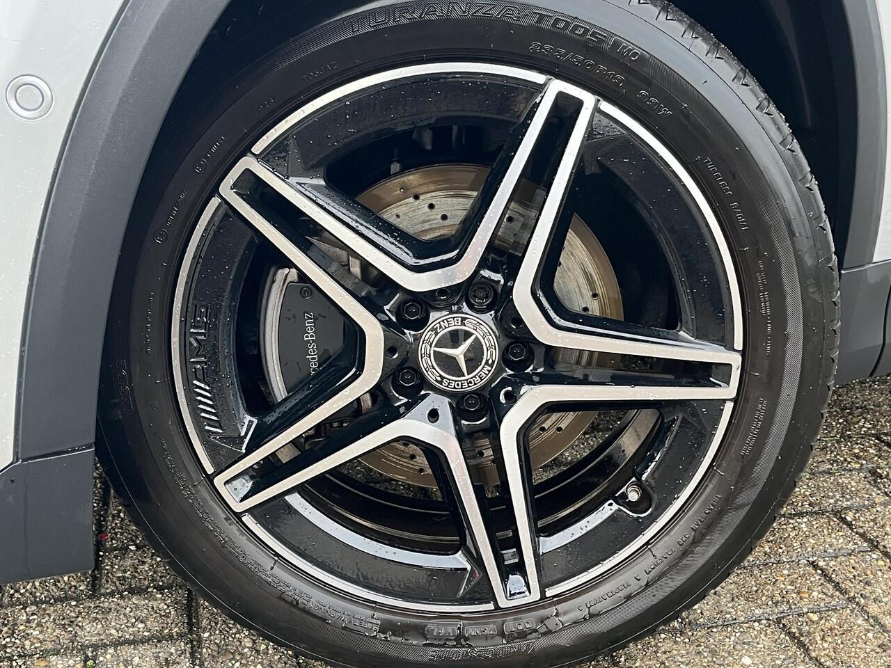 Mercedes-Benz GLA-KLASSE 250 e AMG Line