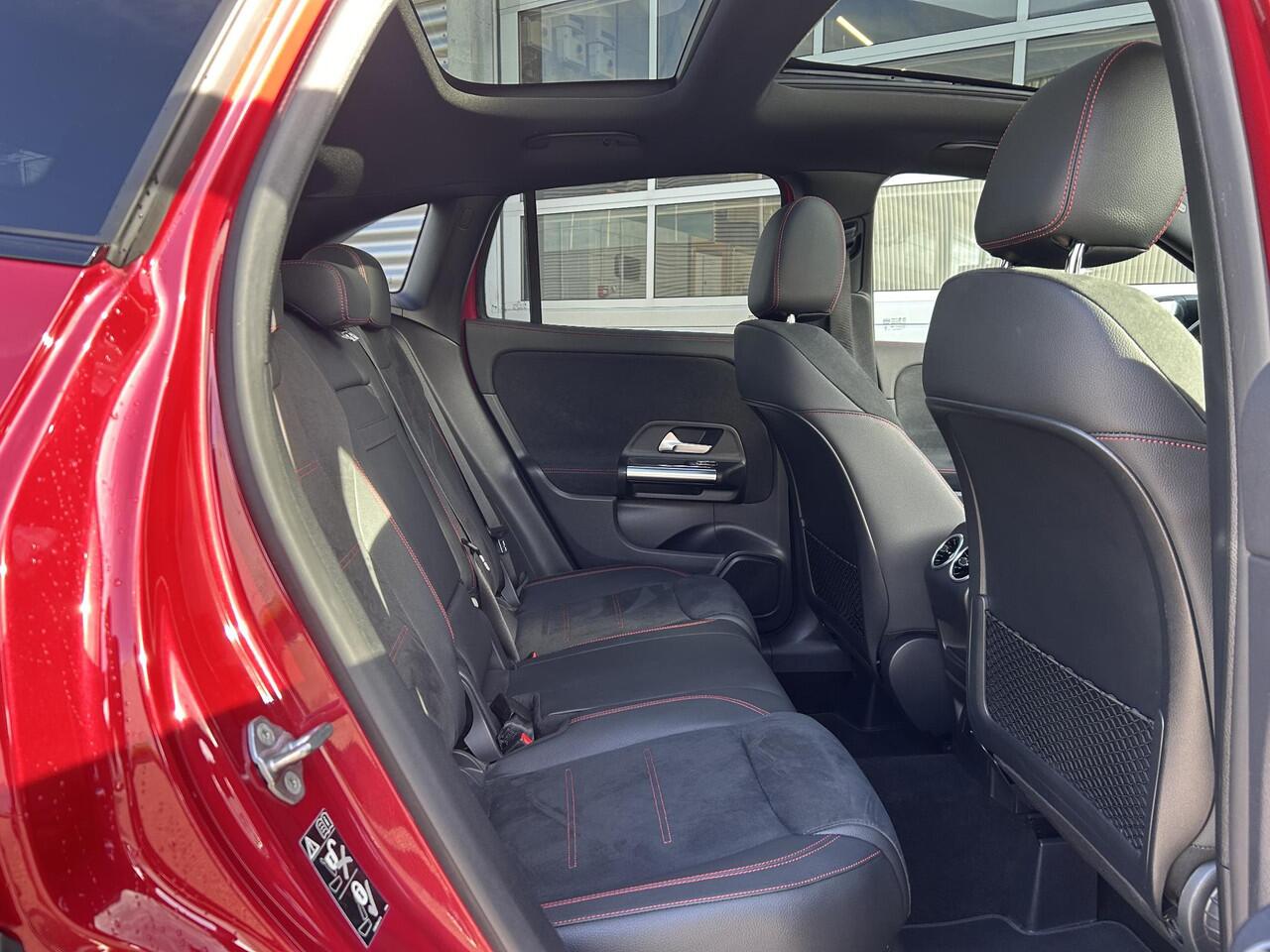 Mercedes-Benz GLA-KLASSE 250 e AMG Line | Panoramadak | Cruise Control | Stoelverwarming | Apple Carplay