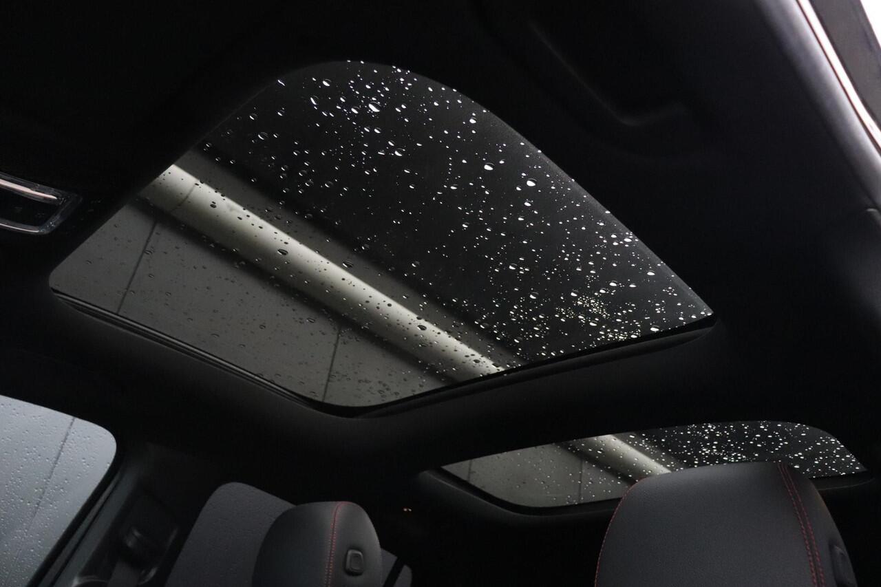 Mercedes-Benz GLA-KLASSE 180 AMG Line | PANO | CAMERA | NAVI | CRUISE | LMV |