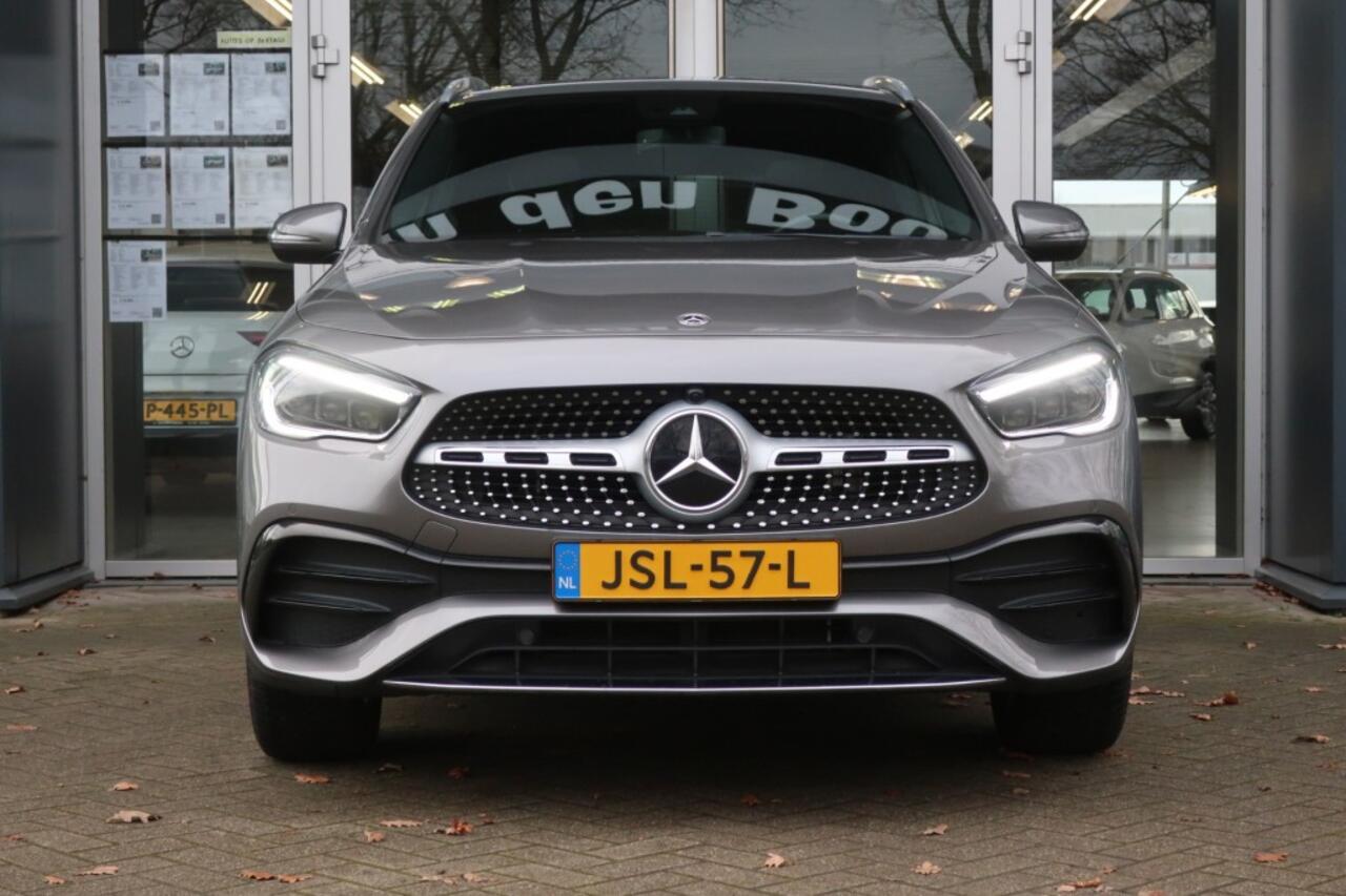 Mercedes-Benz GLA-KLASSE 250 E AMG LINE, All Season Banden, Schuifdak, Multibeam Led, etc.
