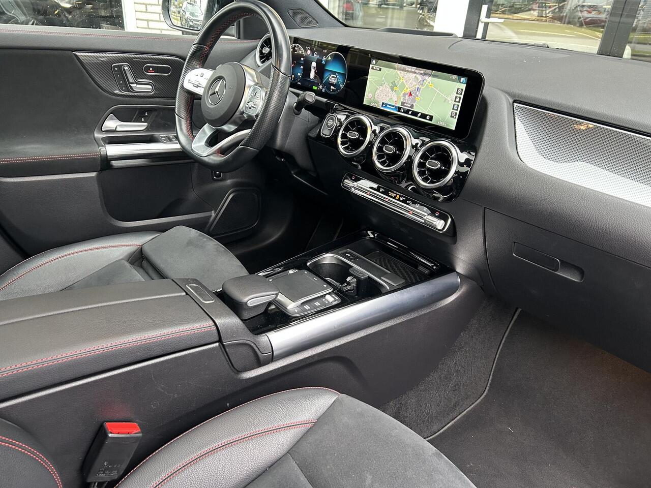 Mercedes-Benz GLA-KLASSE 250 e AMG | Panoramadak | Head-Up