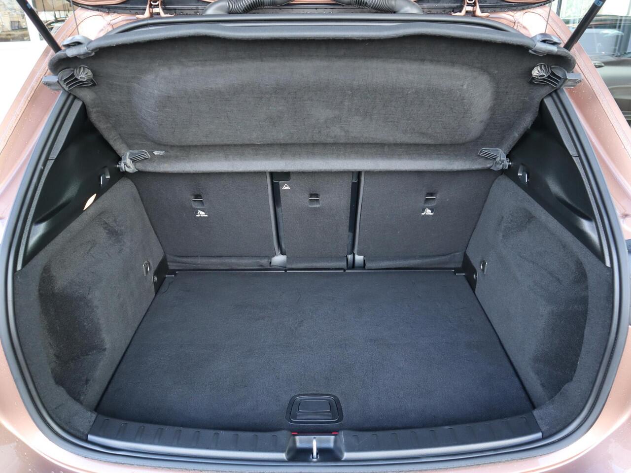 Mercedes-Benz GLA-KLASSE 250 e AMG line