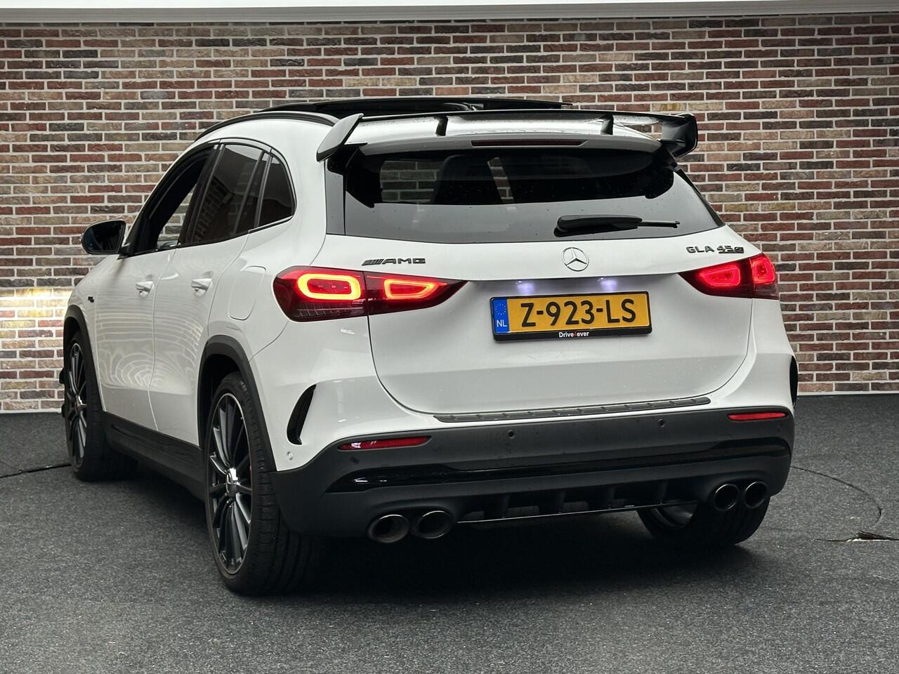 Mercedes-Benz GLA-KLASSE AMG 45 S 4MATIC+ Panorama Memory kuip 360