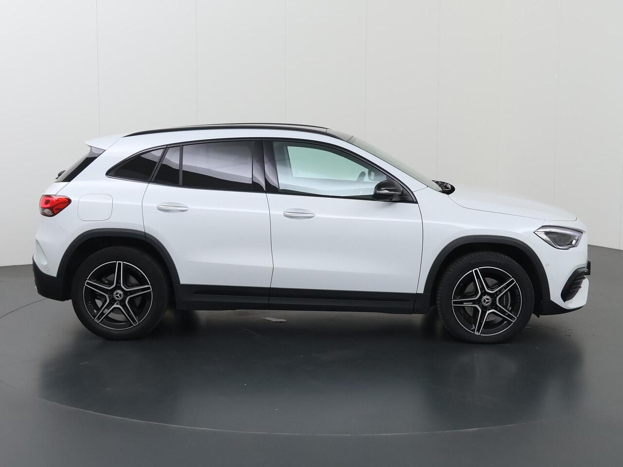 Mercedes-Benz GLA-KLASSE 250 e AMG Line | Night | Panoramadak | Multibeam | Memory | Rijassistentiepakket | 360 graden camera |