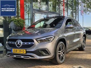 mercedes-benz-gla-klasse-250-e-auto