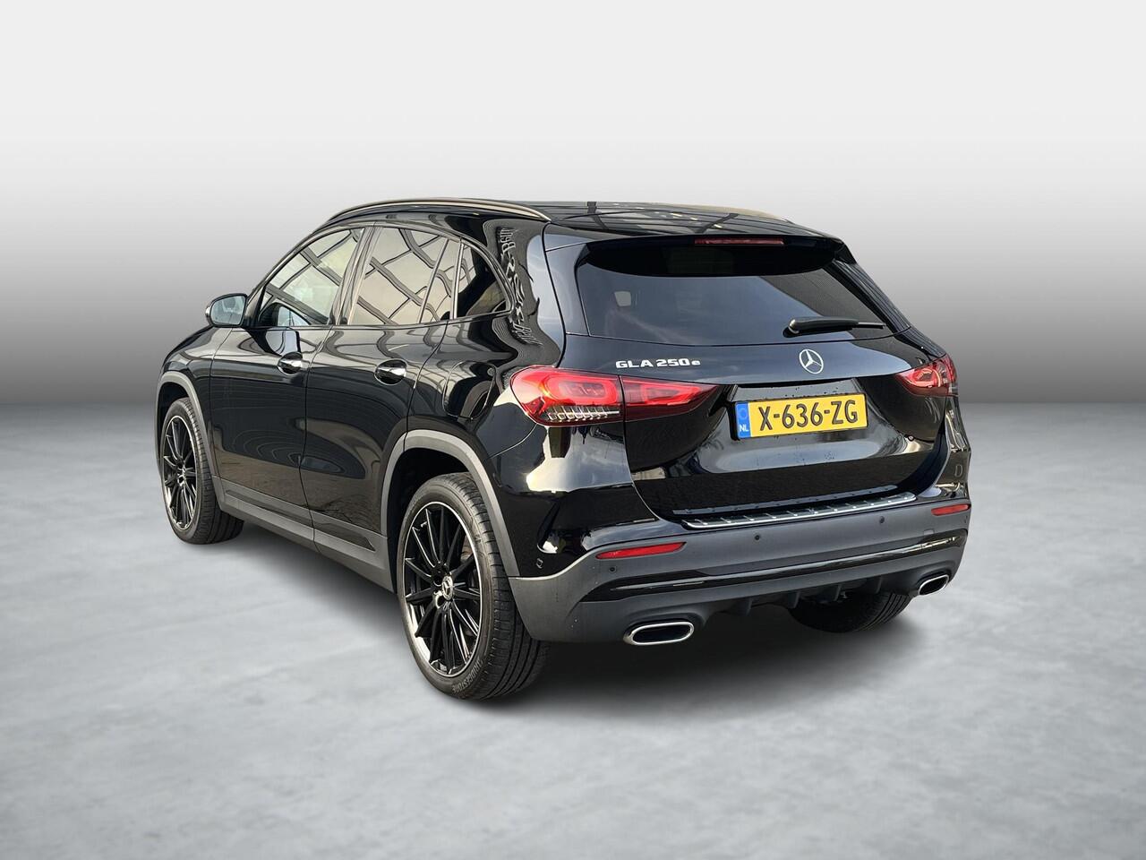 Mercedes-Benz GLA-KLASSE 250 e AMG Line | Panoramadak