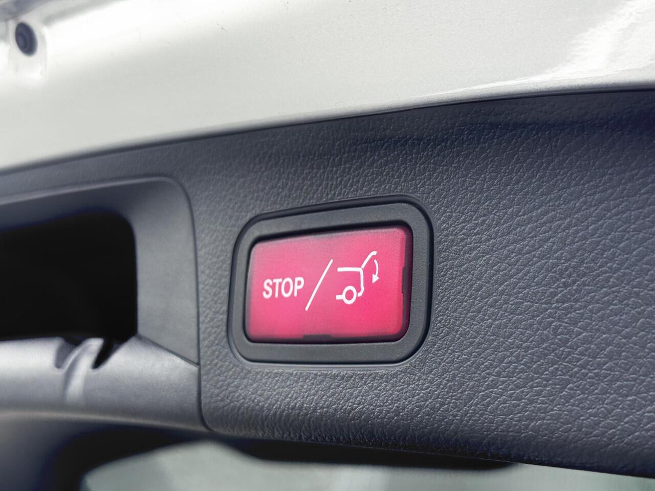 Mercedes-Benz GLA-KLASSE 220 d AMG PANO SFEER | ZO GOED ALS NIEUW !