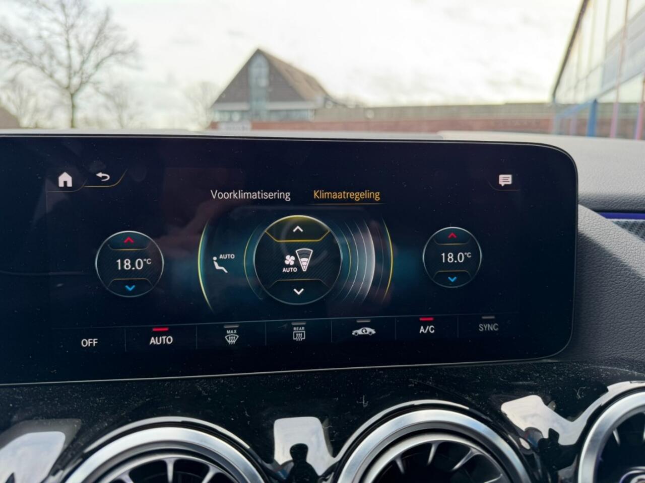 Mercedes-Benz GLA-KLASSE 250 e Plug-In Hybride Automaat AMG Line bj2023