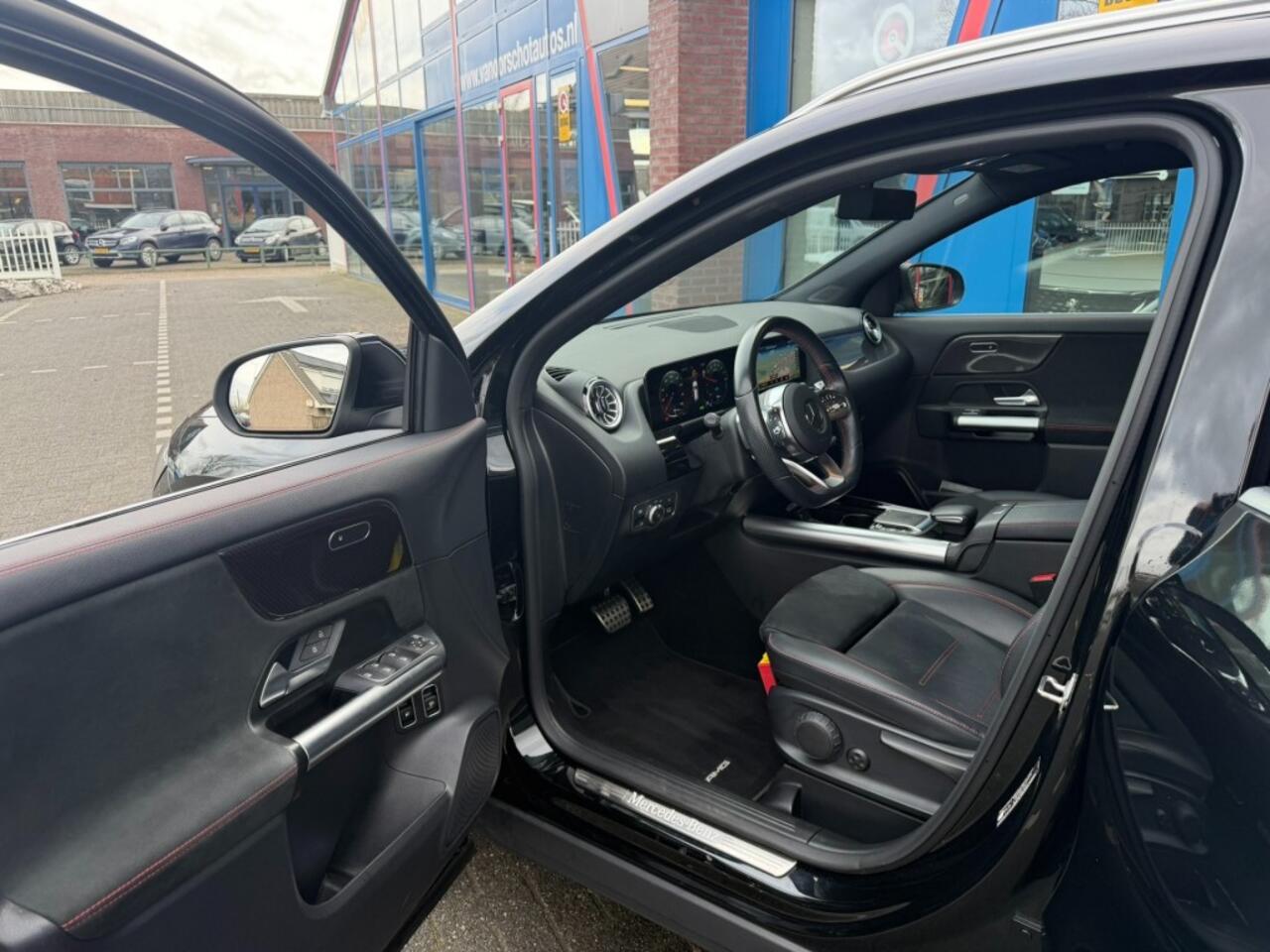 Mercedes-Benz GLA-KLASSE 250 e Plug-In Hybride Automaat AMG Line bj2023