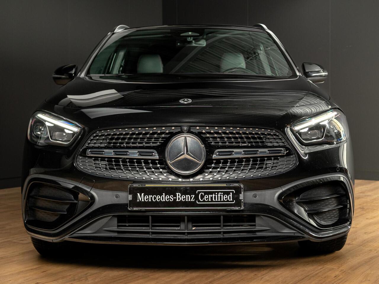 Mercedes-Benz GLA-KLASSE 180 AMG Line Panorama dak | Trekhaak
