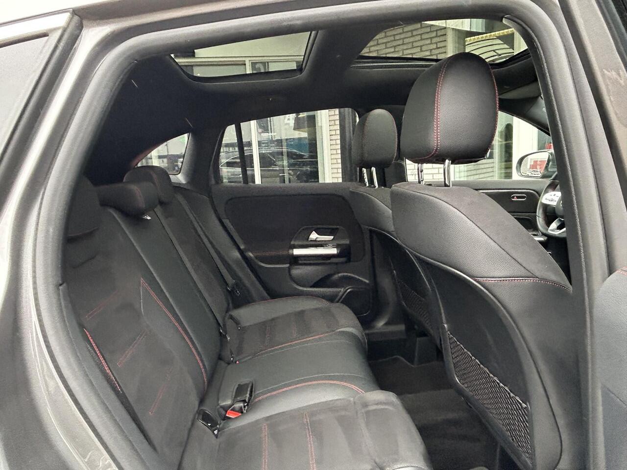 Mercedes-Benz GLA-KLASSE 180 AMG | Panoramadak | Sfeerverlichting