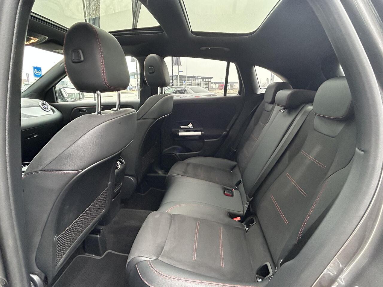 Mercedes-Benz GLA-KLASSE 180 AMG | Panoramadak | Sfeerverlichting