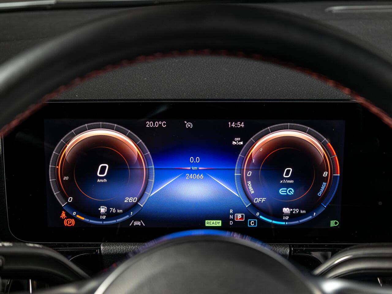 Mercedes-Benz GLA-KLASSE 250 e AMG Line Panorama dak