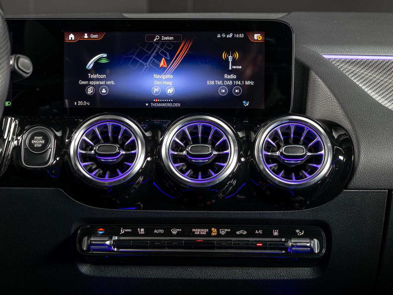 Mercedes-Benz GLA-KLASSE 250 e AMG Line Panorama dak