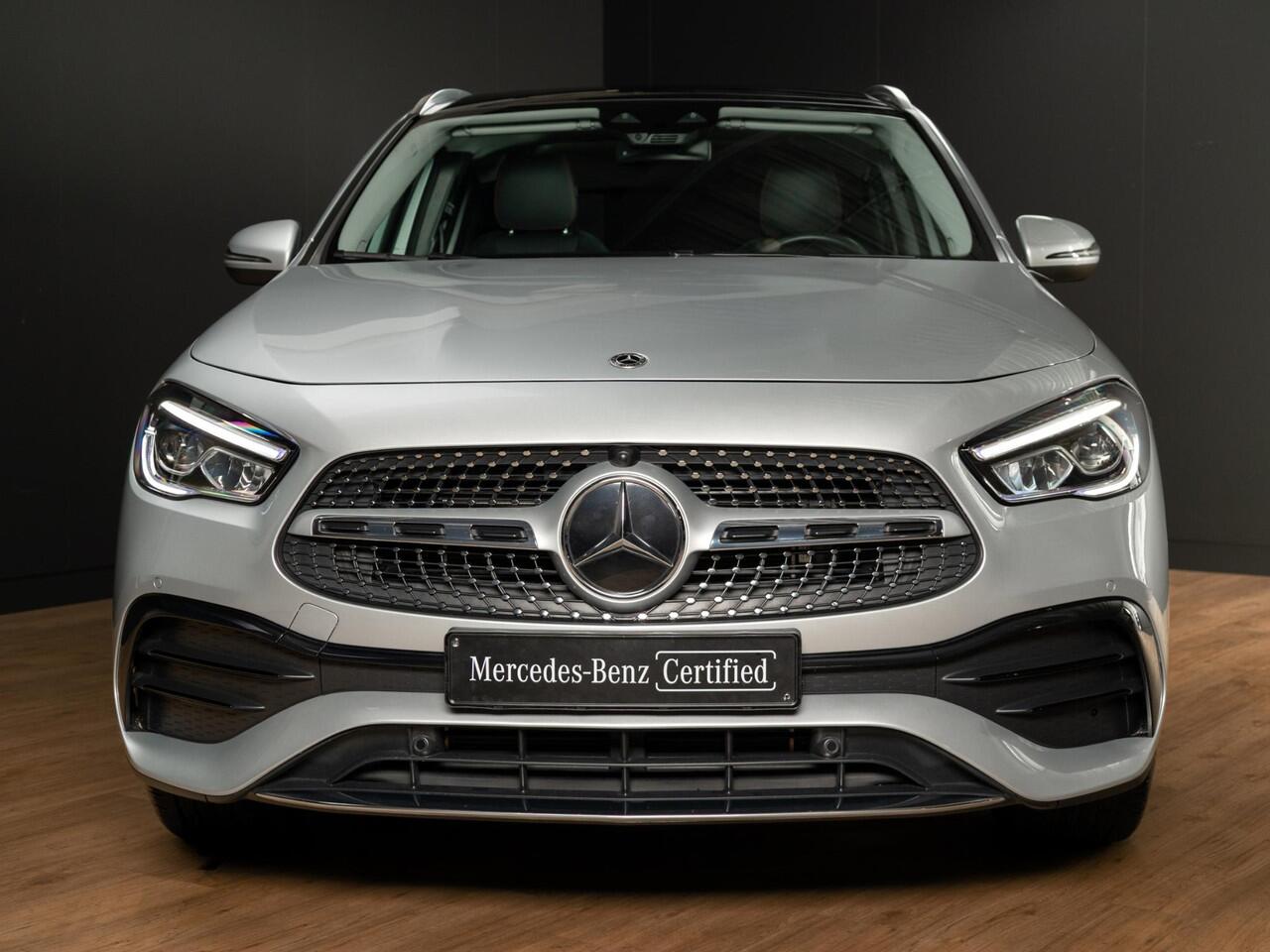 Mercedes-Benz GLA-KLASSE 250 e AMG Line Panorama dak