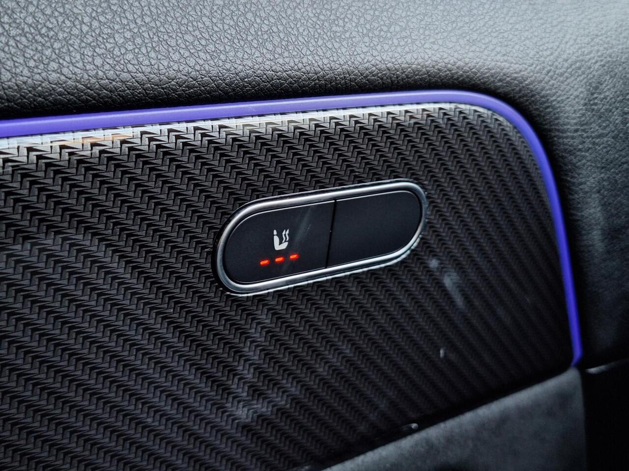 Mercedes-Benz GLA-KLASSE 250 e AMG Line | Panoramadak | Night pakket | Achteruitrijcamera | Sfeerverlichting | Stoelverwarming | Keyless-GO | Elektrische achterklep