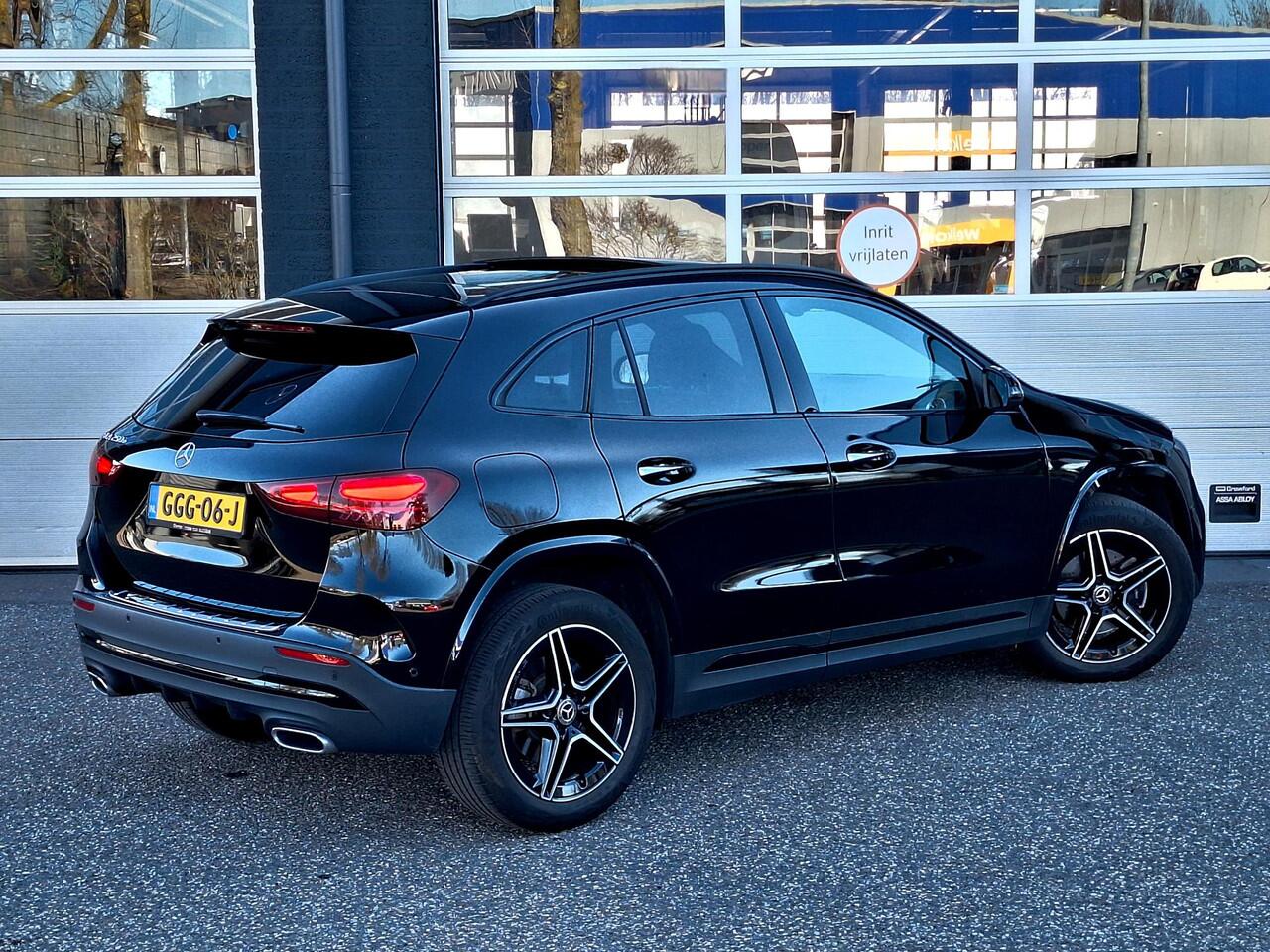 Mercedes-Benz GLA-KLASSE 250 e AMG Line | Panoramadak | Night pakket | Achteruitrijcamera | Sfeerverlichting | Stoelverwarming | Keyless-GO | Elektrische achterklep