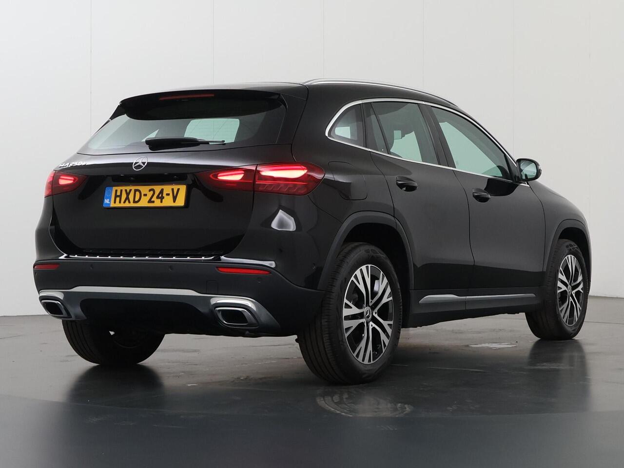 Mercedes-Benz GLA-KLASSE 250 e Business Line | Widscreen | Sfeerverlichting | Elektrische achterklep |