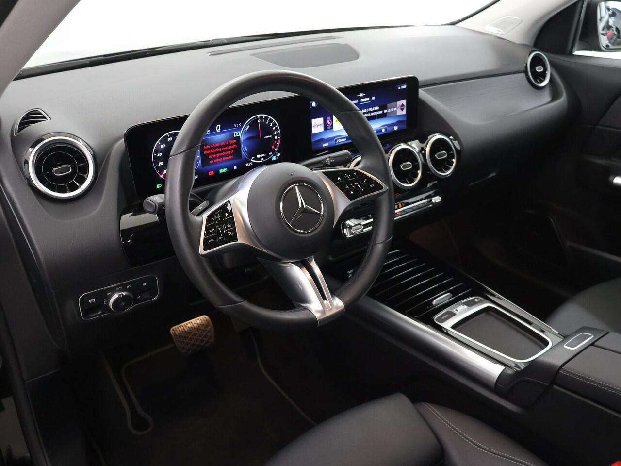 Mercedes-Benz GLA-KLASSE 250 e Business Line | Widscreen | Sfeerverlichting | Elektrische achterklep |