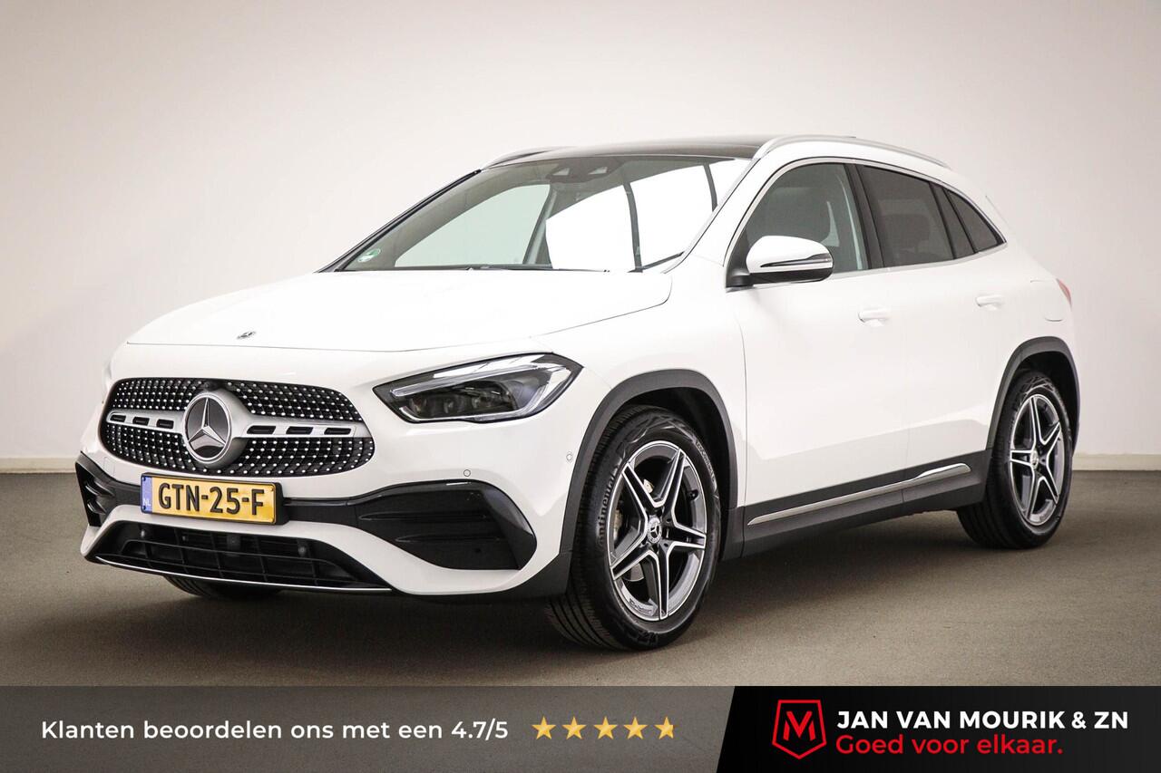 Mercedes-Benz GLA-KLASSE 180 AMG Line | PANORAMADAK | HALF LEDER | STOELVERWARMING | APPLE