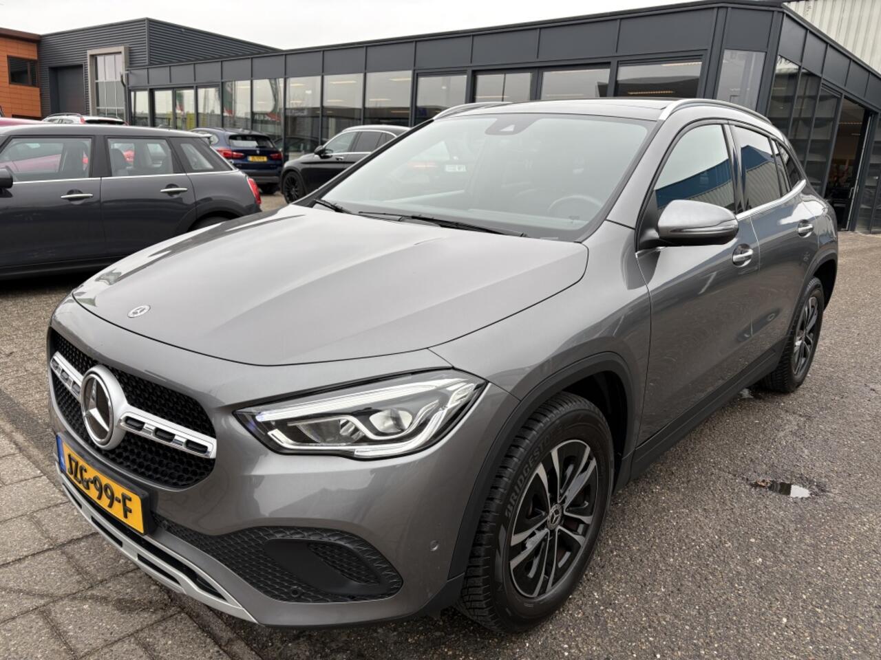 Mercedes-Benz GLA-KLASSE 250 e Luxury Line Panodak, LED