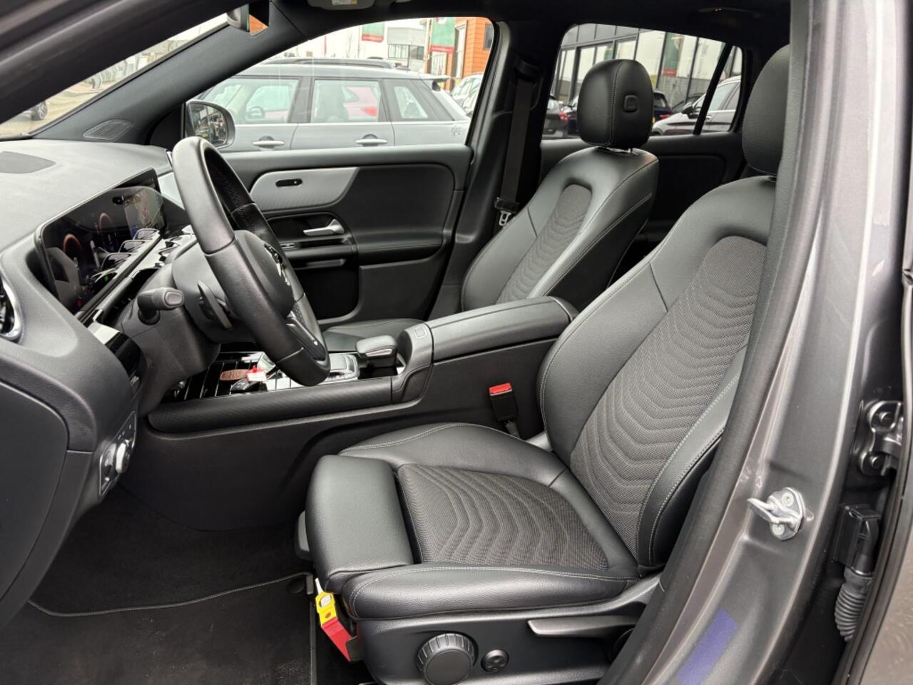 Mercedes-Benz GLA-KLASSE 250 e Luxury Line Panodak, LED
