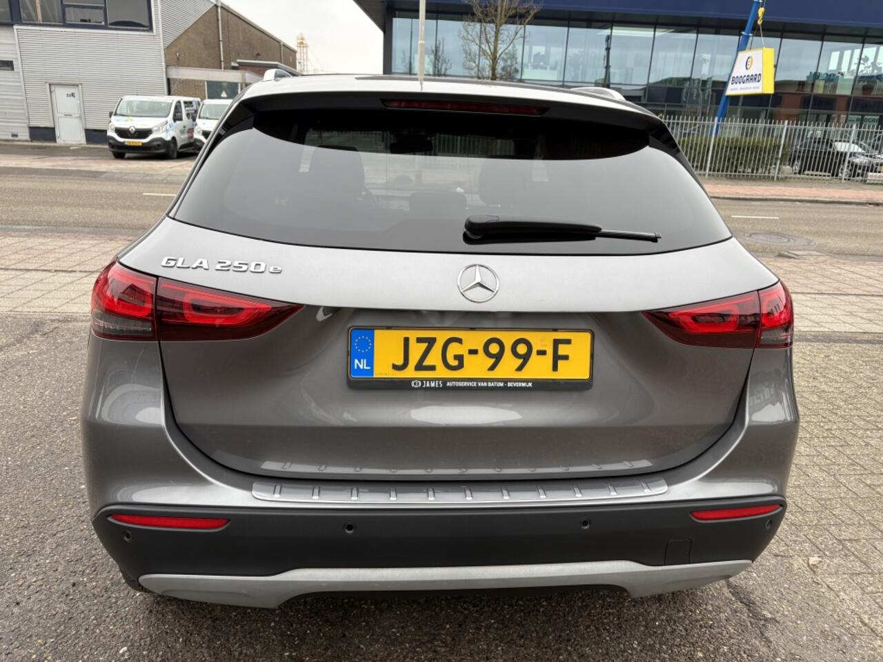 Mercedes-Benz GLA-KLASSE 250 e Luxury Line Panodak, LED