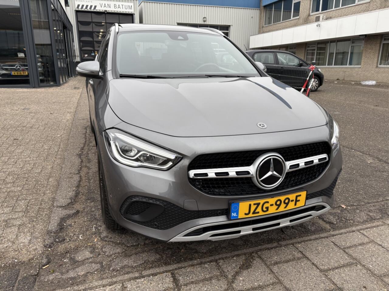 Mercedes-Benz GLA-KLASSE 250 e Luxury Line Panodak, LED