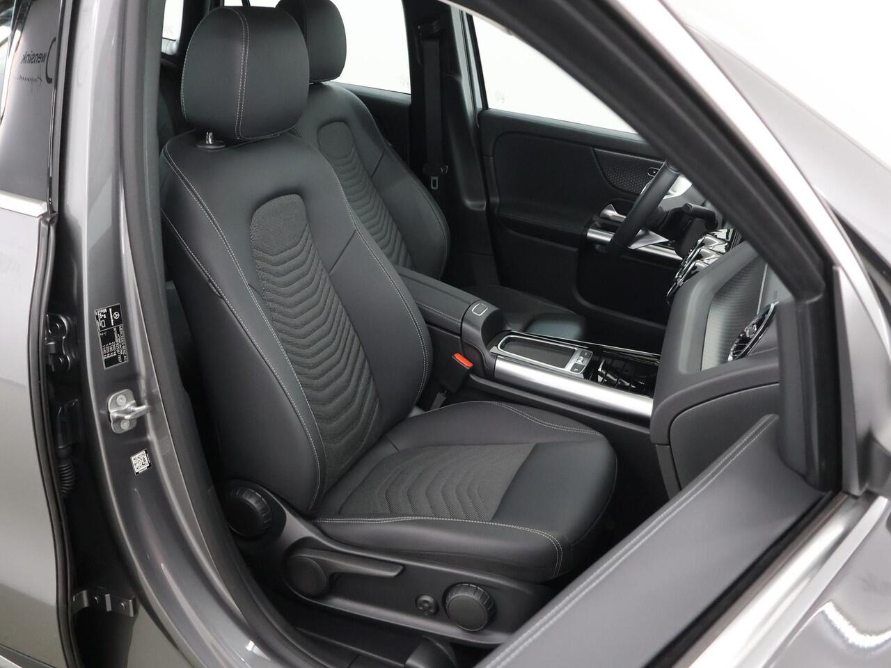 Mercedes-Benz GLA-KLASSE 250 e Luxury Line | Elektrisch wegklapbare trekhaak | Stoelverwarming | Winter pakket |