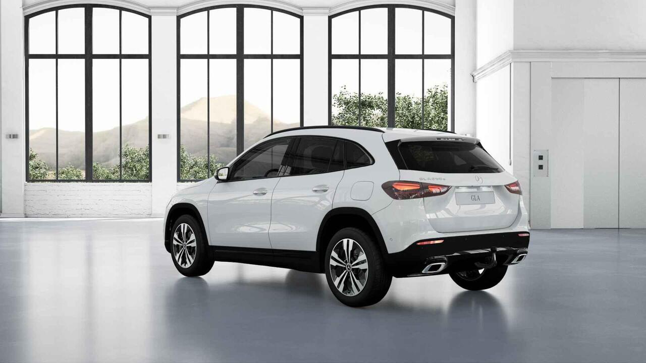 Mercedes-Benz GLA-KLASSE 250 e Luxury Line | Rij assistentie ppaket | Trekhaak | Stoelverwarming |