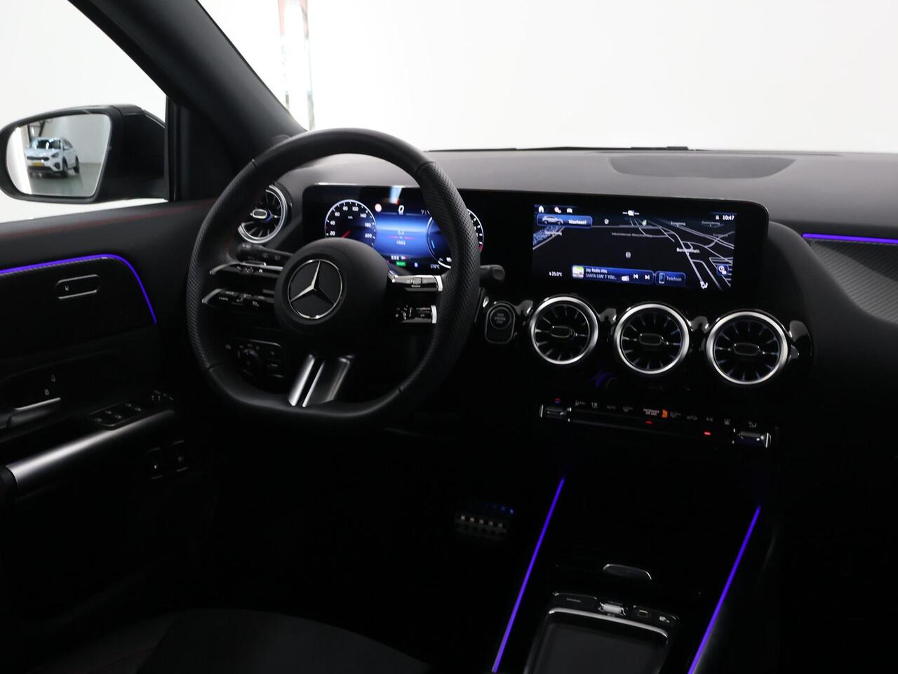 Mercedes-Benz GLA-KLASSE 250 e AMG Line | Trekhaak | Stoelverwarming | Winter pakket | Getint glas |