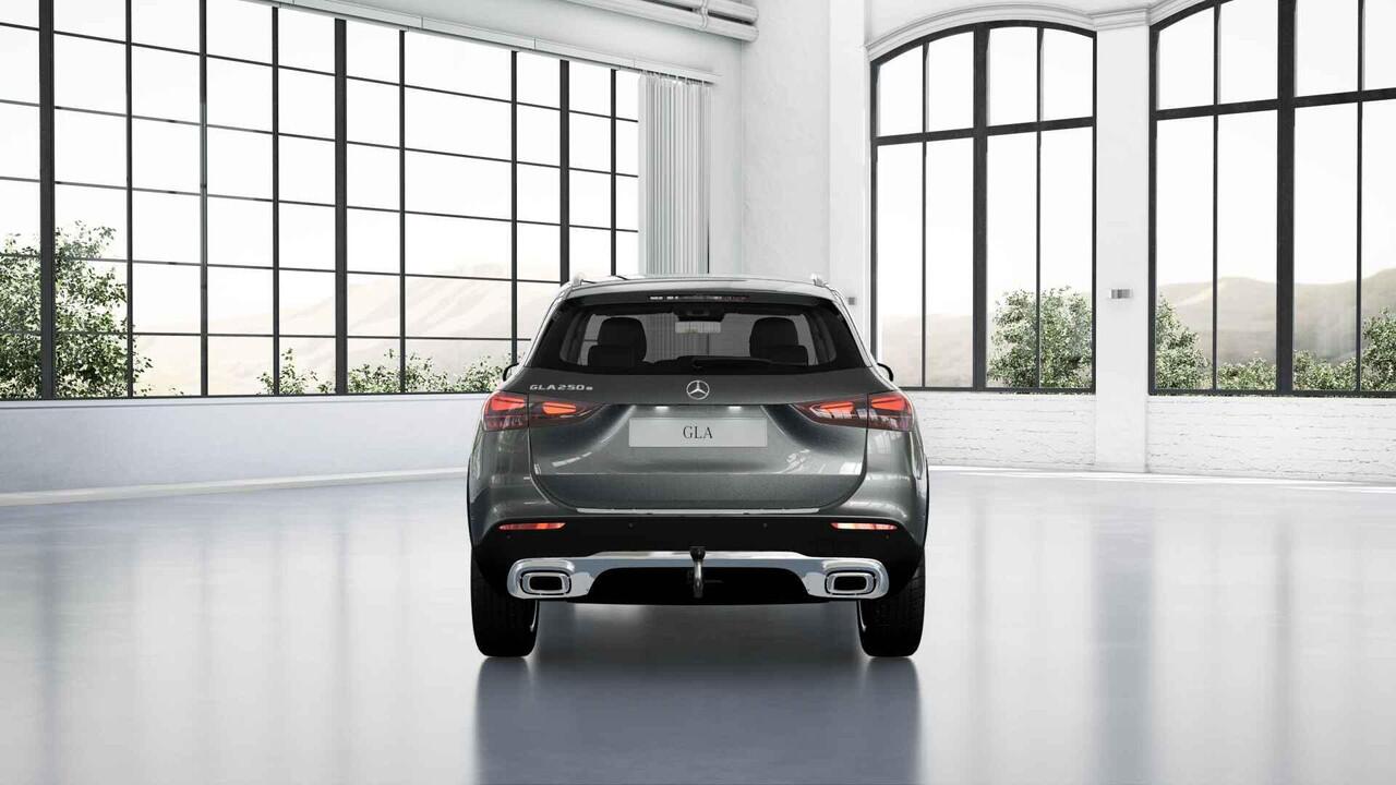 Mercedes-Benz GLA-KLASSE 250 e Luxury Line | Trekhaak | Elektrische achterklep | Achteruitrijcamera | Winter pakket |