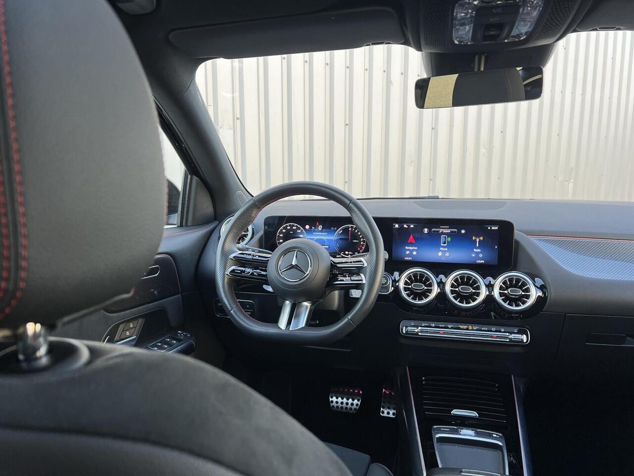 Mercedes-Benz GLA-KLASSE 250 e | Panoramadak | AMG Night